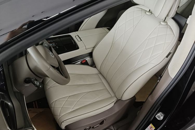 Used Denza D9 2022 DM-i 970 Four-Wheel Drive Flagship Model Left Front Seat