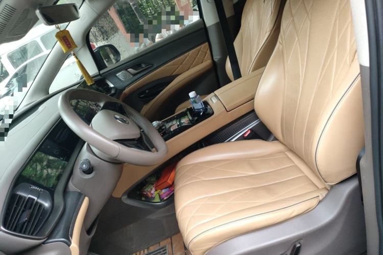 Used Denza D9 2022 DM-i 970 Four-Wheel Drive Prestige Model Left Front Seat