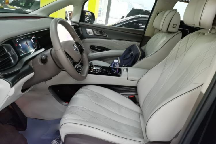 Used Denza D9 2022 DM-i 970 Four-Wheel Drive Flagship Model Left Front Seat