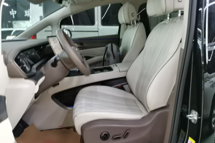 Used Denza D9 2022 DM-i 970 Four-Wheel Drive Flagship Model Left Front Seat
