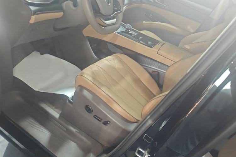 Used Denza D9 2022 DM-i 970 Four-Wheel Drive Flagship Model Left Front Seat