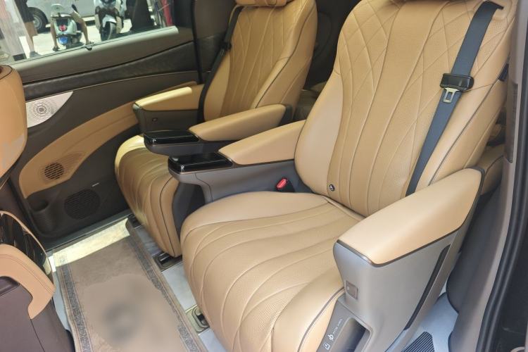 Used Denza D9 2022 DM-i 1040 Prestige Model Left Rear Seat