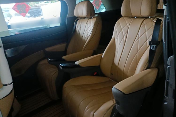 Used Denza D9 2022 DM-i 1040 Prestige Model Left Rear Seat
