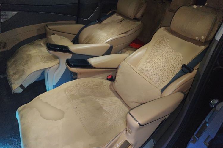 Used Denza D9 2022 DM-i 970 Four-Wheel Drive Prestige Model Left Rear Seat