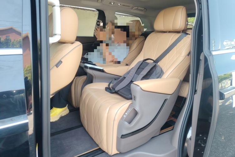 Used Denza D9 2022 DM-i 945 Luxury Model Left Rear Seat