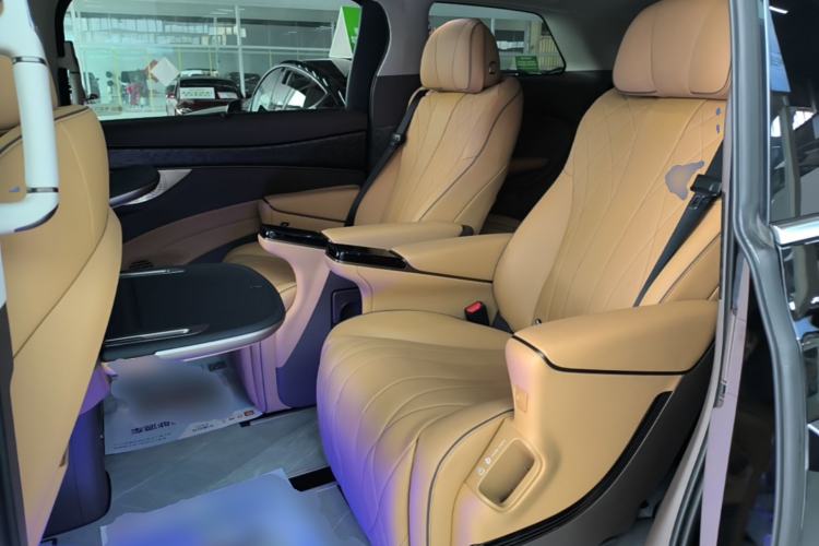 Used Denza D9 2022 DM-i 1040 Prestige Model Left Rear Seat
