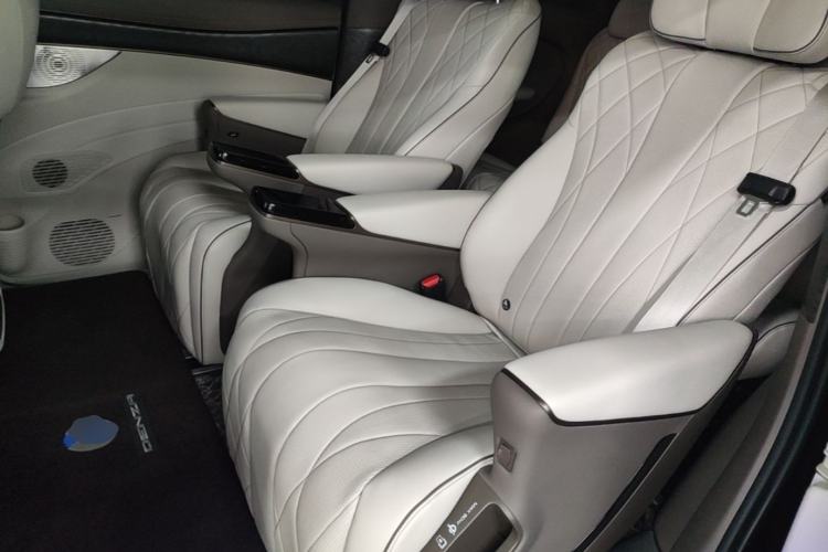 Used Denza D9 2022 DM-i 1040 Prestige Model Left Rear Seat