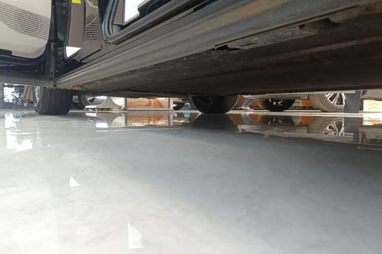 Used Denza D9 2022 DM-i 970 Four-Wheel Drive Prestige Model Left Side Sill