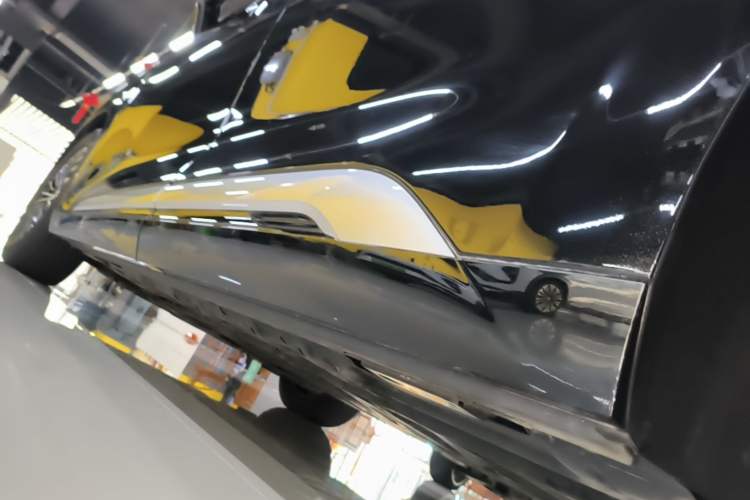 Used Denza D9 2022 DM-i 970 Four-Wheel Drive Prestige Model Left Side Sill