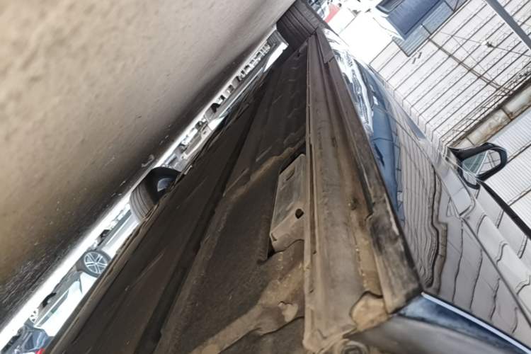 Used Denza D9 2022 DM-i 970 Four-Wheel Drive Prestige Model Left Side Sill