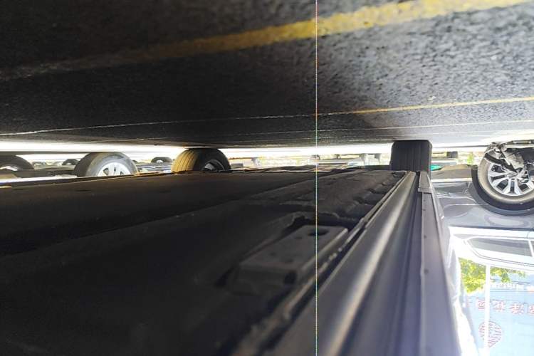 Used Denza D9 2022 DM-i 970 Four-Wheel Drive Flagship Model Left Side Sill
