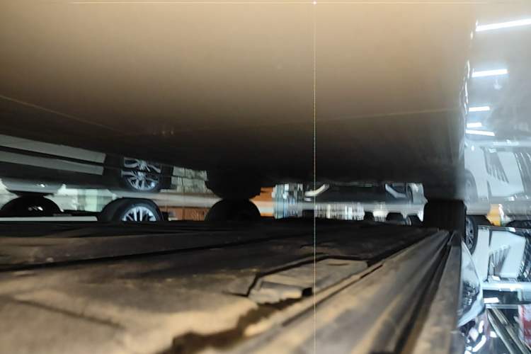 Used Denza D9 2022 DM-i 970 Four-Wheel Drive Prestige Model Left Side Sill