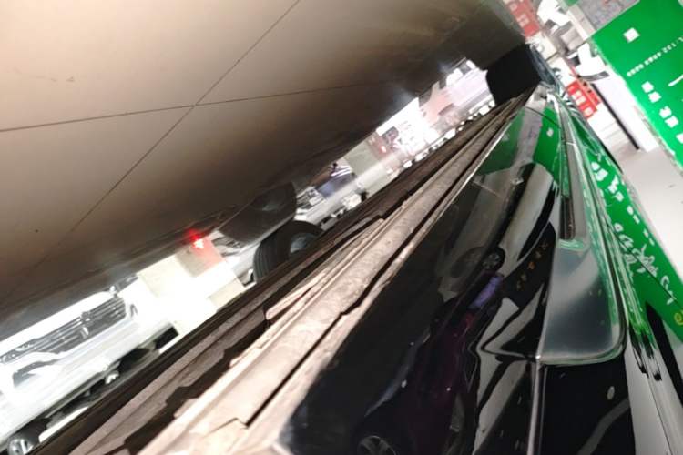 Used Denza D9 2022 DM-i 970 Four-Wheel Drive Flagship Model Left Side Sill