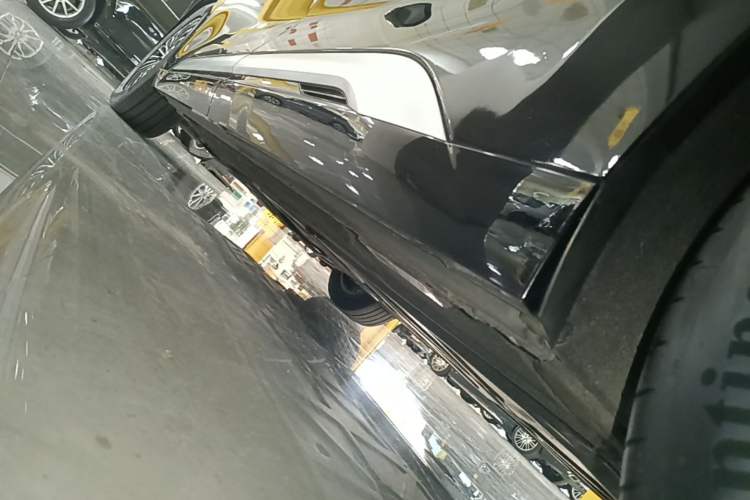 Used Denza D9 2022 DM-i 970 Four-Wheel Drive Flagship Model Left Side Sill