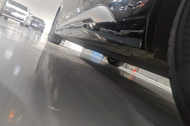 Used Denza D9 2022 DM-i 970 Four-Wheel Drive Flagship Model Left Side Sill