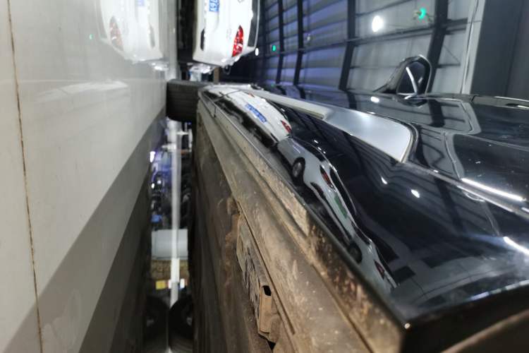 Used Denza D9 2022 DM-i 970 Four-Wheel Drive Flagship Model Left Side Sill