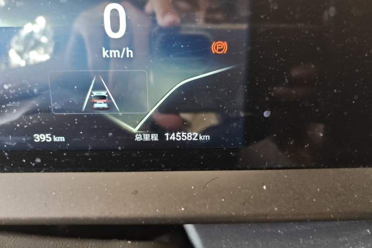 Used Denza D9 2022 EV 600 Four-Wheel Drive Flagship Model Odometer Close Up