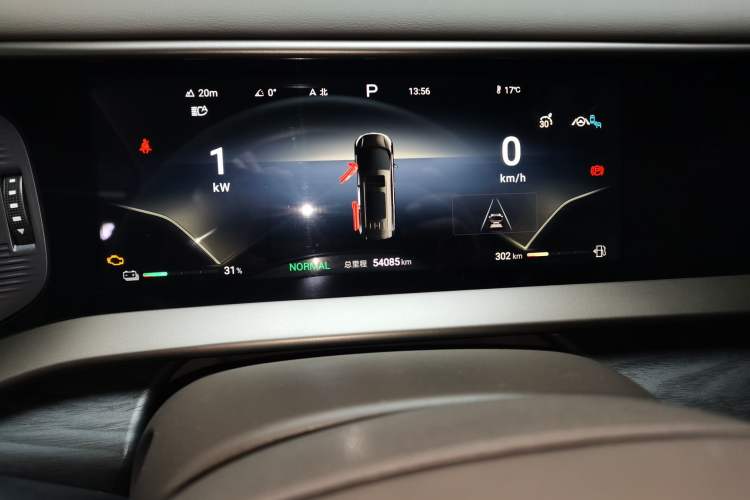 Used Denza D9 2022 DM-i 1040 Prestige Model Odometer Close Up