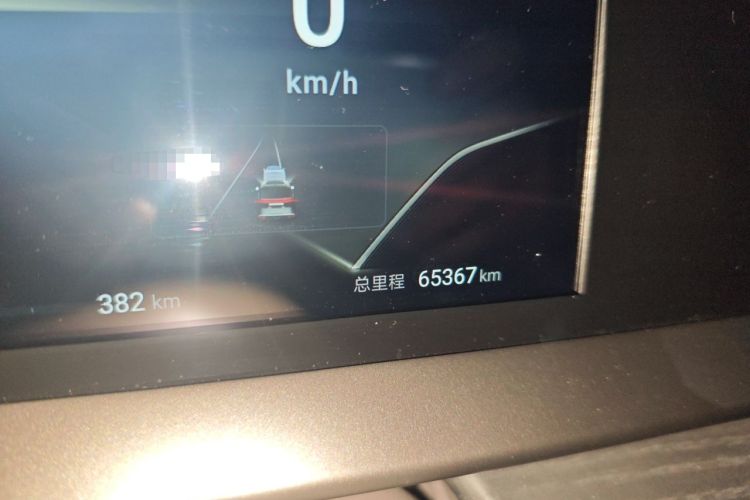 Used Denza D9 2022 EV 600 Four-Wheel Drive Flagship Model Odometer Close Up