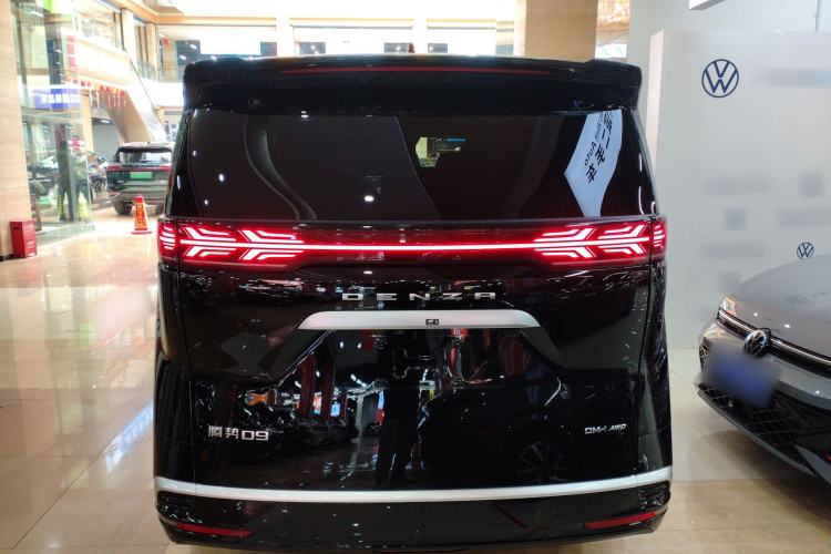 Used Denza D9 2022 DM-i 970 Four-Wheel Drive Flagship Model Rear