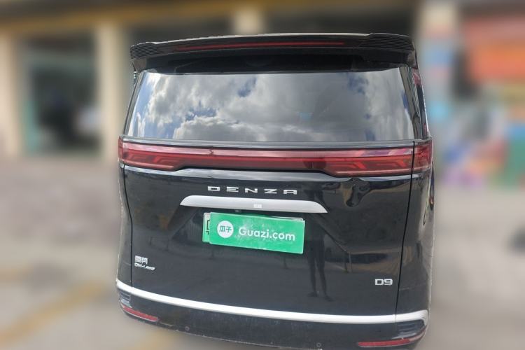 Used Denza D9 2022 DM-i 970 Four-Wheel Drive Prestige Model Rear