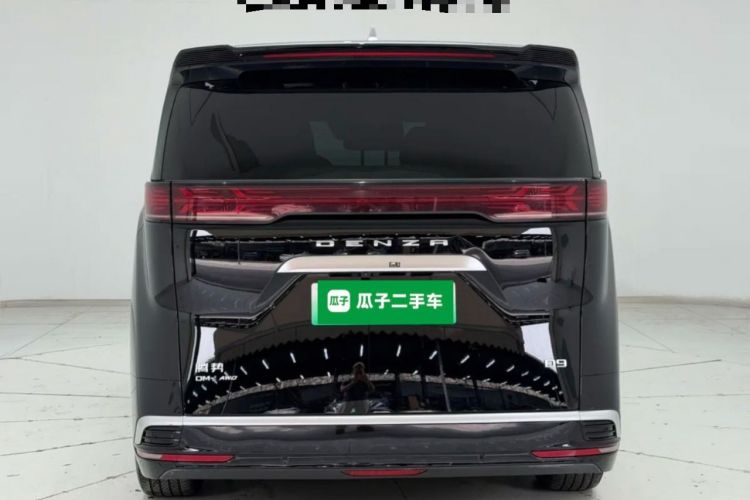 Used Denza D9 2022 DM-i 970 Four-Wheel Drive Prestige Model Rear