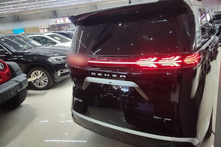 Used Denza D9 2022 DM-i 970 Four-Wheel Drive Flagship Model Rear