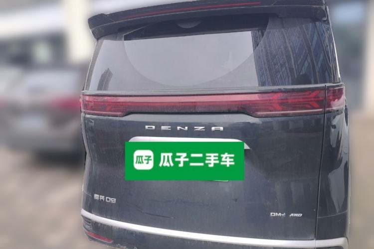 Used Denza D9 2022 DM-i 970 Four-Wheel Drive Prestige Model Rear