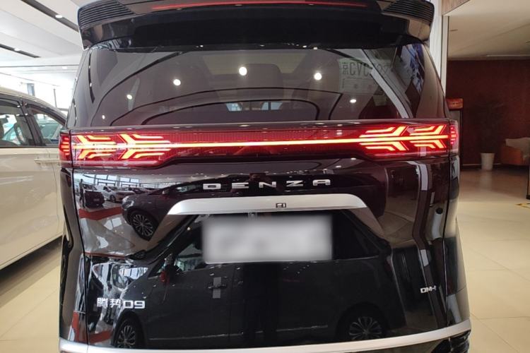 Used Denza D9 2022 DM-i 1040 Prestige Model Rear