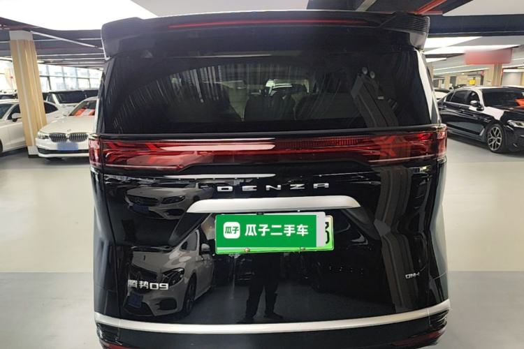 Used Denza D9 2022 DM-i 1040 Prestige Model Rear