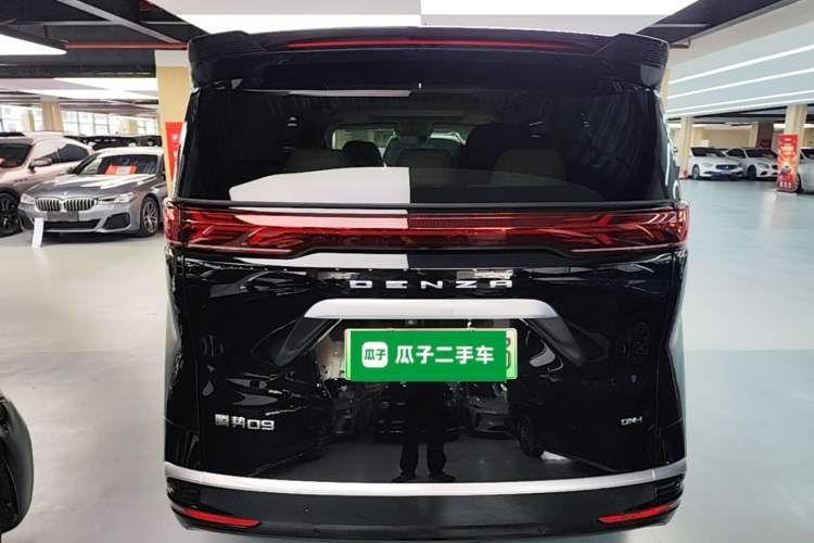 Used Denza D9 2022 DM-i 1040 Prestige Model Rear