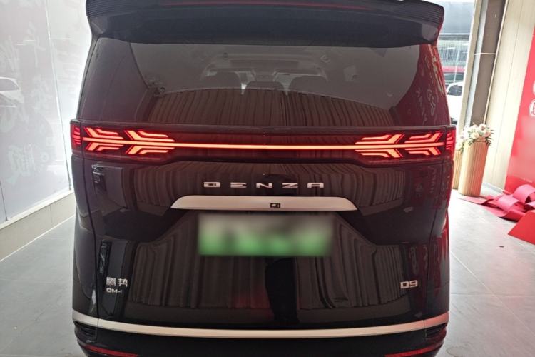Used Denza D9 2022 DM-i 1040 Prestige Model Rear