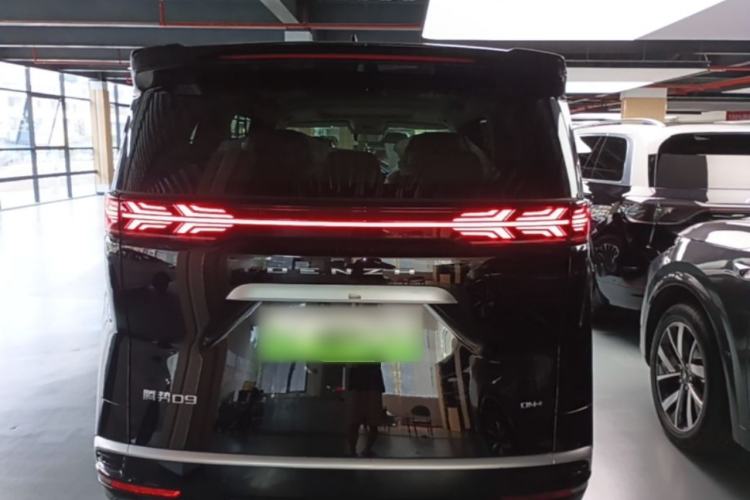 Used Denza D9 2022 DM-i 1040 Prestige Model Rear