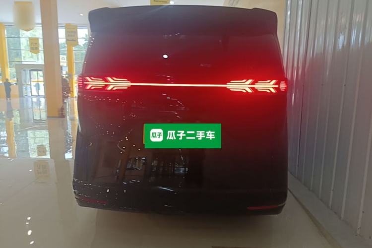 Used Denza D9 2022 DM-i 970 Four-Wheel Drive Flagship Model Rear
