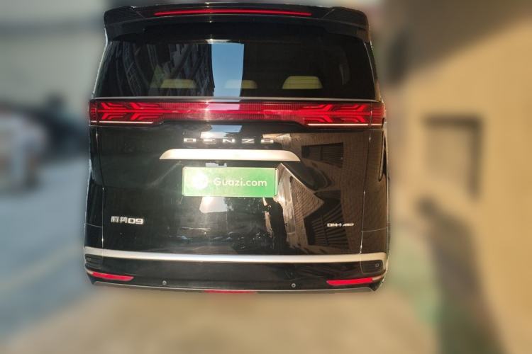 Used Denza D9 2022 DM-i 970 Four-Wheel Drive Prestige Model Rear