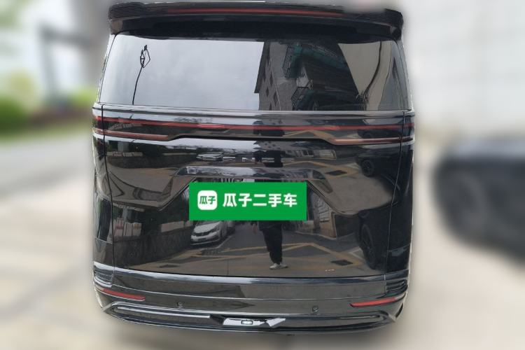 Used Denza D9 2022 DM-i 970 Four-Wheel Drive Prestige Model Rear