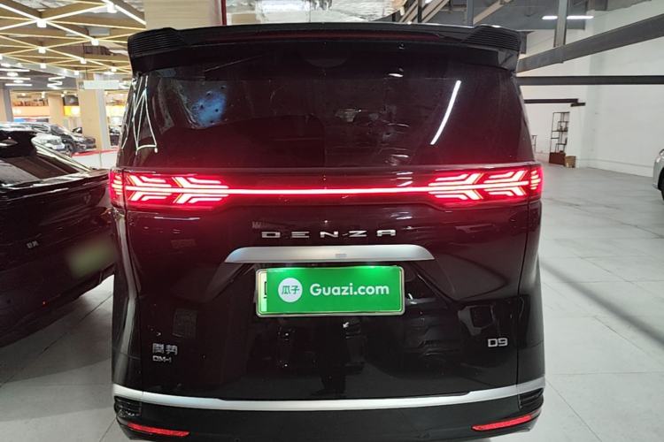 Used Denza D9 2022 DM-i 945 Luxury Model Rear