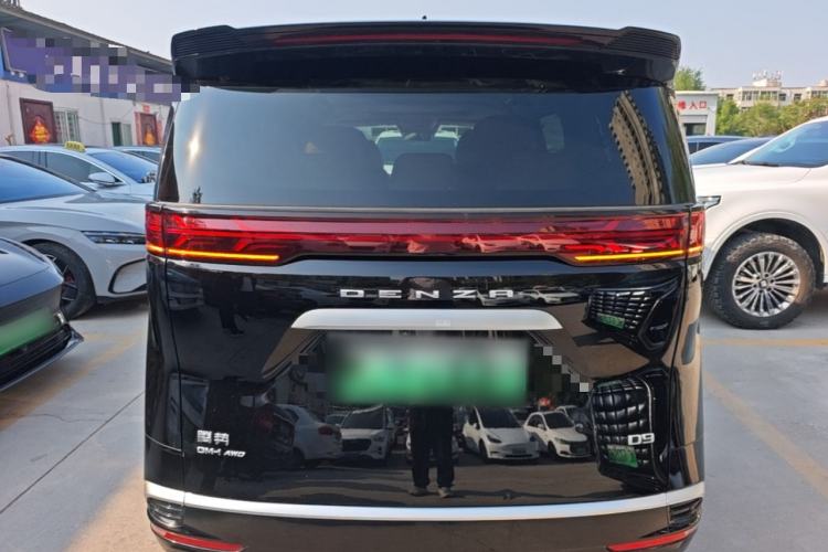 Used Denza D9 2022 DM-i 970 Four-Wheel Drive Prestige Model Rear