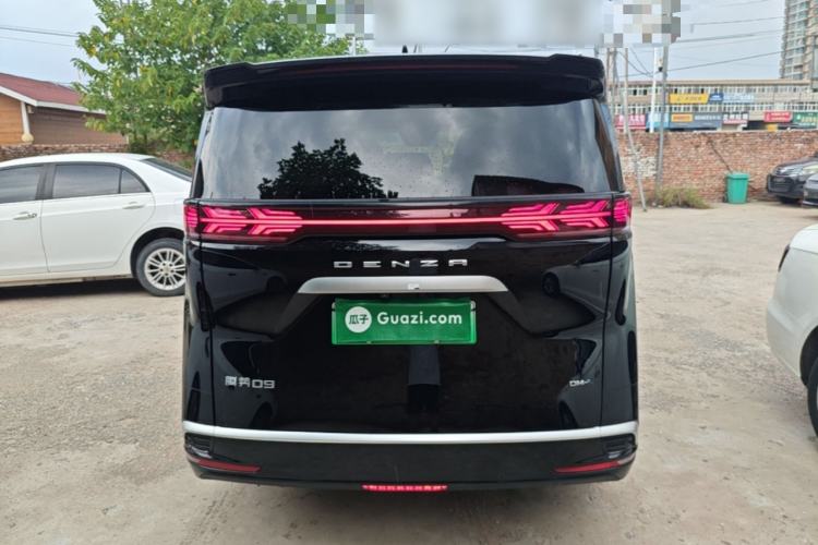 Used Denza D9 2022 DM-i 1040 Prestige Model Rear