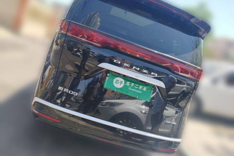 Used Denza D9 2022 DM-i 970 Four-Wheel Drive Prestige Model Rear
