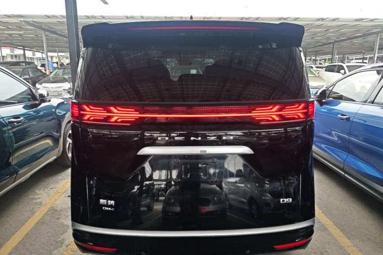Used Denza D9 2022 DM-i 1040 Prestige Model Rear