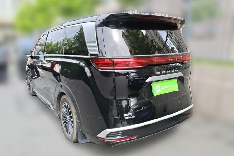 Used Denza D9 2022 DM-i 970 Four-Wheel Drive Flagship Model Rear Left 45 Deg