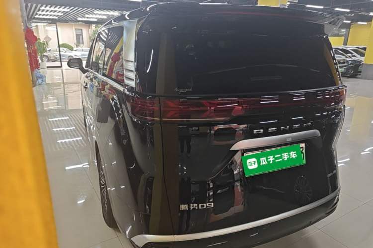 Used Denza D9 2022 DM-i 970 Four-Wheel Drive Flagship Model Rear Left 45 Deg