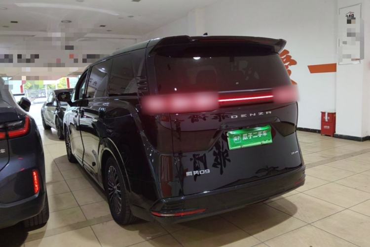Used Denza D9 2022 DM-i 970 Four-Wheel Drive Flagship Model Rear Left 45 Deg