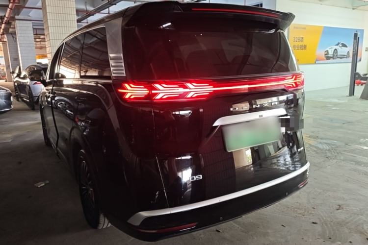 Used Denza D9 2022 EV 600 Four-Wheel Drive Flagship Model Rear Left 45 Deg