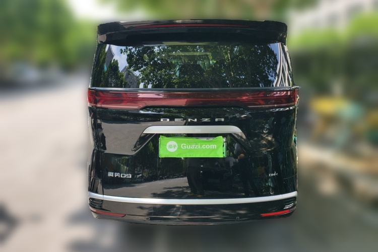 Used Denza D9 2022 DM-i 1040 Prestige Model Rear