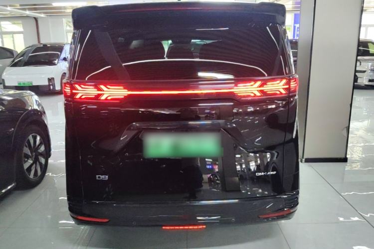 Used Denza D9 2022 DM-i 970 Four-Wheel Drive Prestige Model Rear