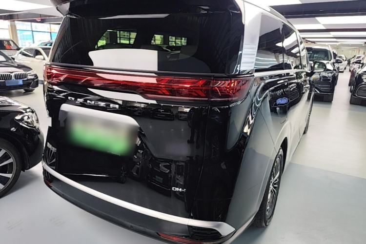 Used Denza D9 2022 DM-i 1040 Prestige Model Rear Right 45 Deg
