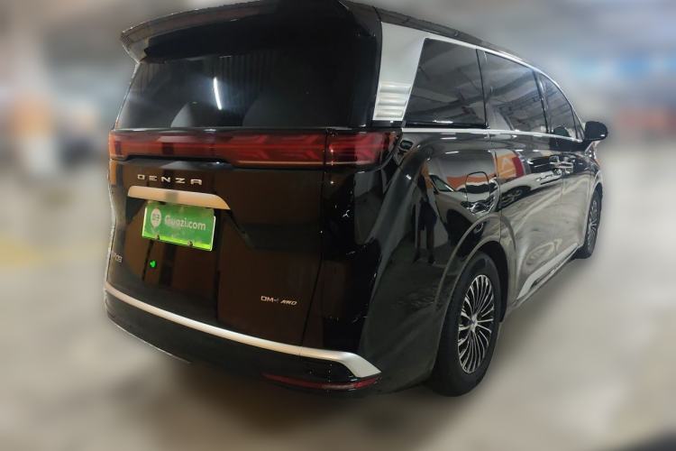 Used Denza D9 2022 DM-i 970 Four-Wheel Drive Flagship Model Rear Right 45 Deg