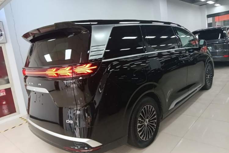 Used Denza D9 2022 DM-i 970 Four-Wheel Drive Prestige Model Rear Right 45 Deg